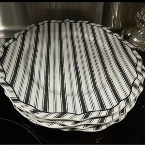 4 Humbolt by PIER 1 Dinner / Salad Scalloped Edge Plates made in Indonesia